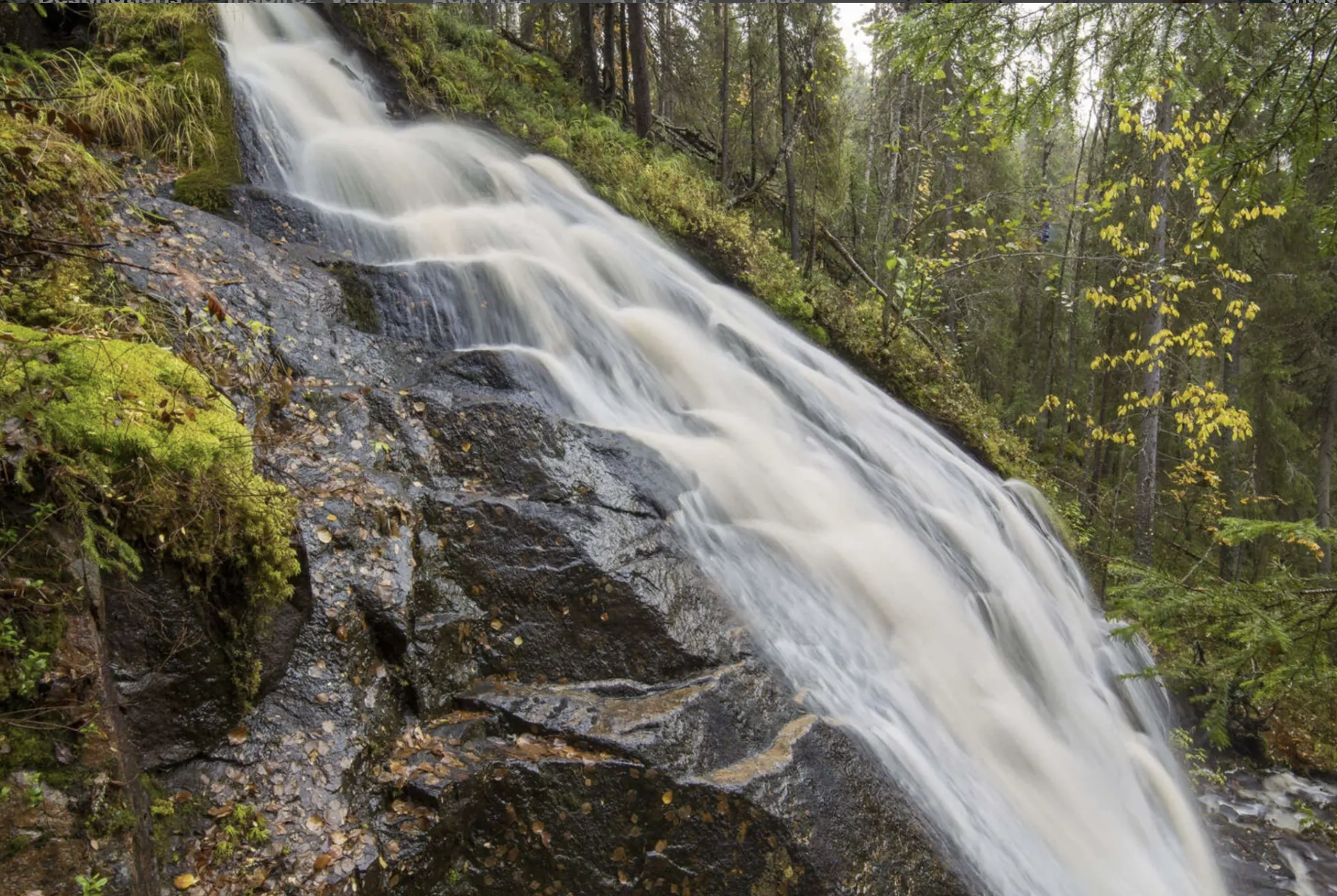 laponie-en-été-cascade